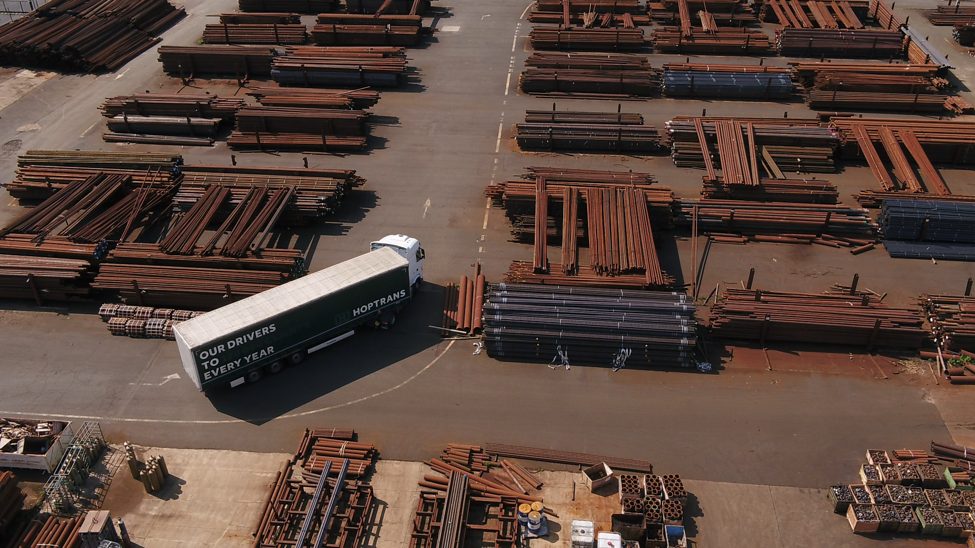 Stock d'acier et logistique Sotomet